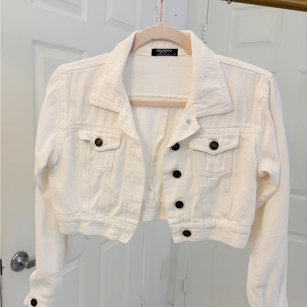 Zeagoo Women's Cream Cropped Jean Jacket
